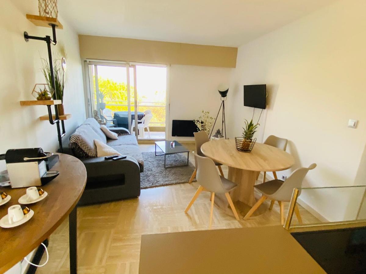 Appartement Cote D'Azur Plage - Piscine - Tennis Вільнев-Лубе Екстер'єр фото